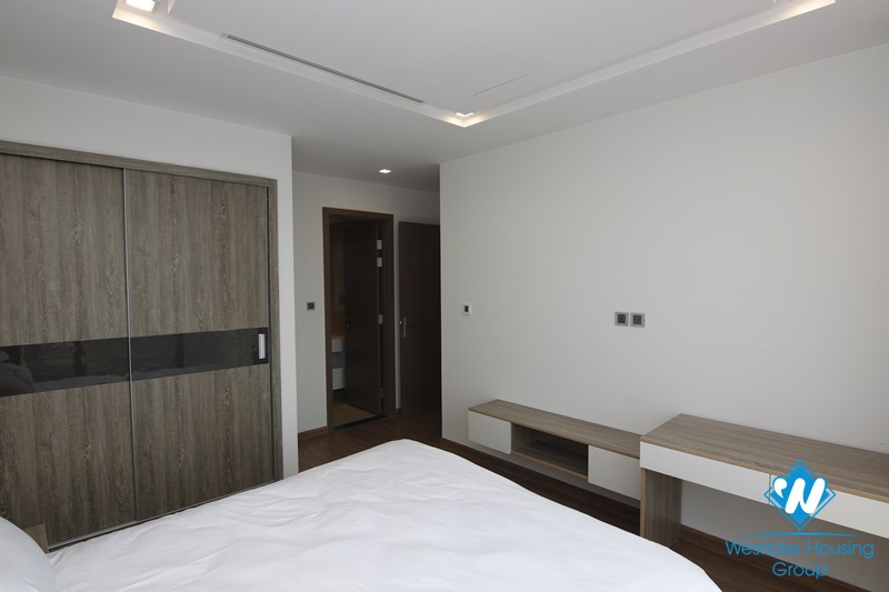 Modern 2-bedroom apartment with beautiful view in Vinhomes Metropolis